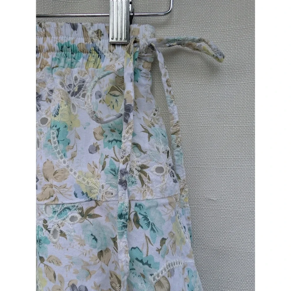 Minkpink Floral Eyelet Shorts Womens XS Cotton‎ Ruffle Tiered Elastic Waist Boho